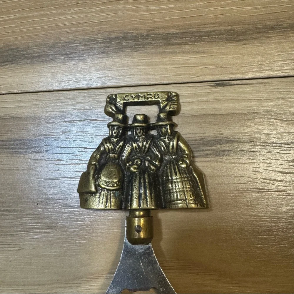 VTG Brass CYMRU Wales Bottle Opener Traditional Welsh Ladies Barware Collectible